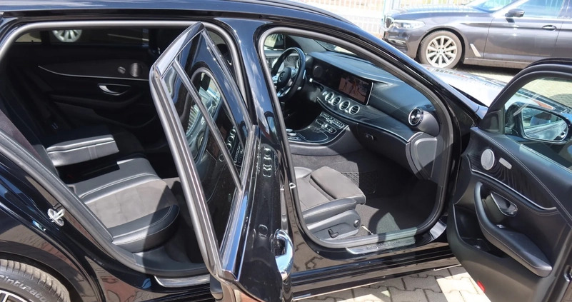 Mercedes-Benz Klasa E cena 159900 przebieg: 120000, rok produkcji 2019 z Hajnówka małe 781
